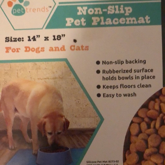 Pet placemat and massaging bath mitt for pets. - Picture 4 of 4